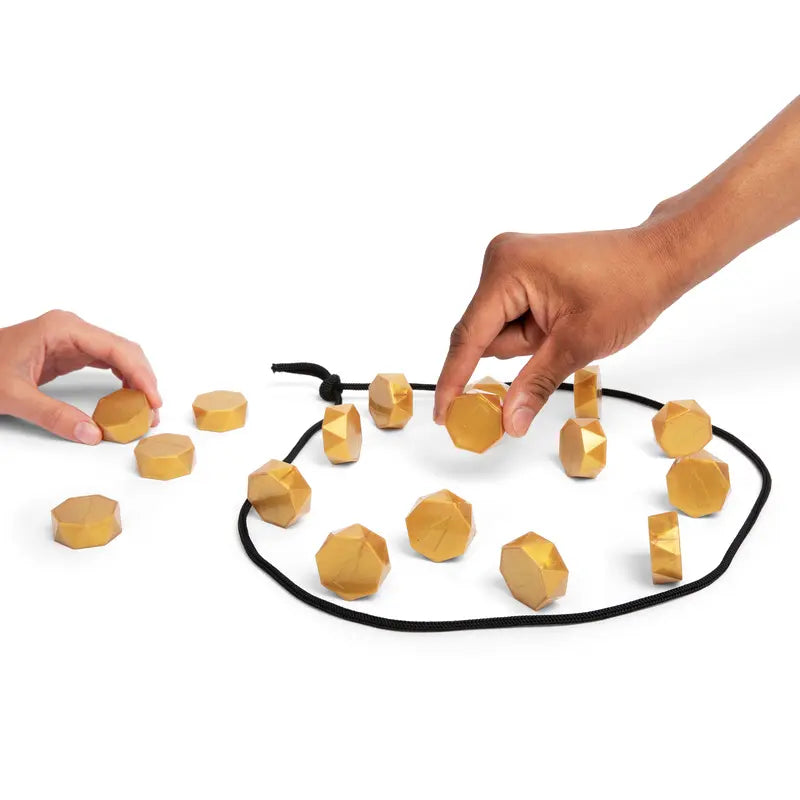 Magnetic Strategy Game with High-Intensity Snap Action & Zero Tangles